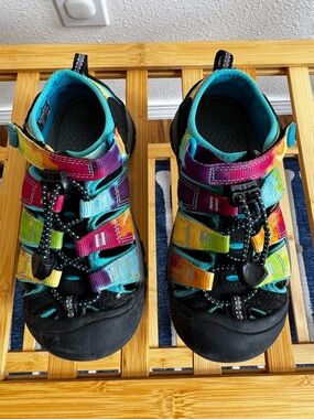 KEEN | Newport H2 Rainbow Tie Dye Closed Toe Water Sandals